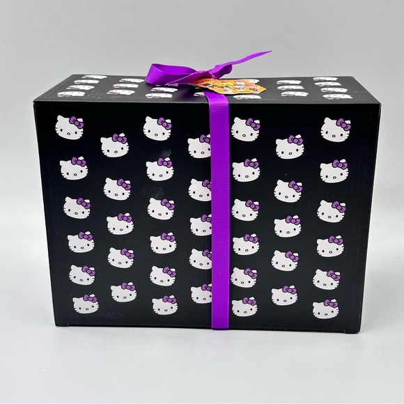 Blue Sky Clayworks Hello Kitty Halloween Figural Mug and Figurine Gift Set - Picture 5 of 7